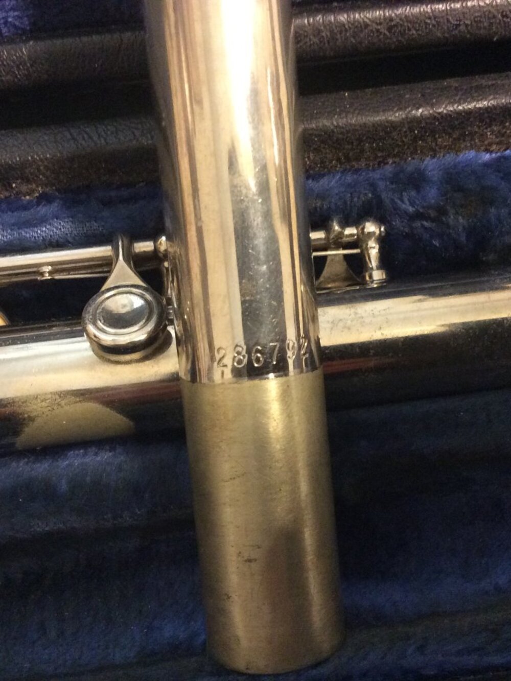 Bundy Selmer Silverplated Flute #286792 w/ Blue Velvet Case – Pre-Owned - Picture 5 of 9
